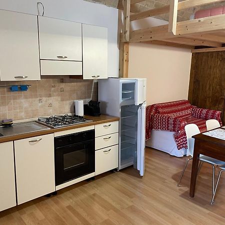 Piazzetta Del Forno Grazioso Bilocale Ad Асерджи Екстериор снимка
